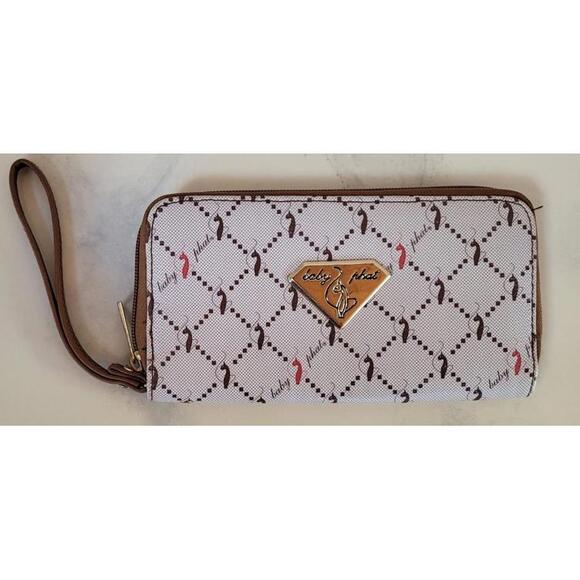 Baby Phat Handbags - Baby Phat wristlet wallet clutch vintage single zip cat design with small diamon